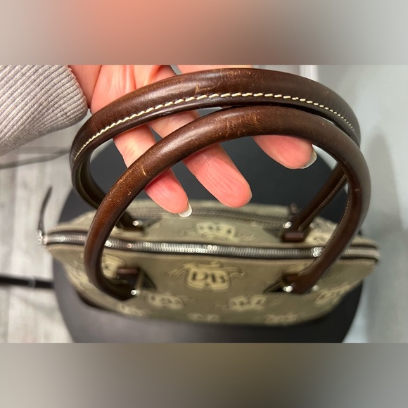 Vintage Dooney & Bourke Signature Zip Around Donegal Crest Domed Satchel Bag - Picture 14 of 16